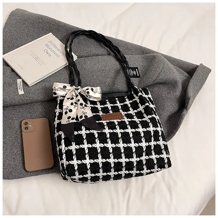 Large Capacity Plaid Shoulder Bag for Women — feature 35