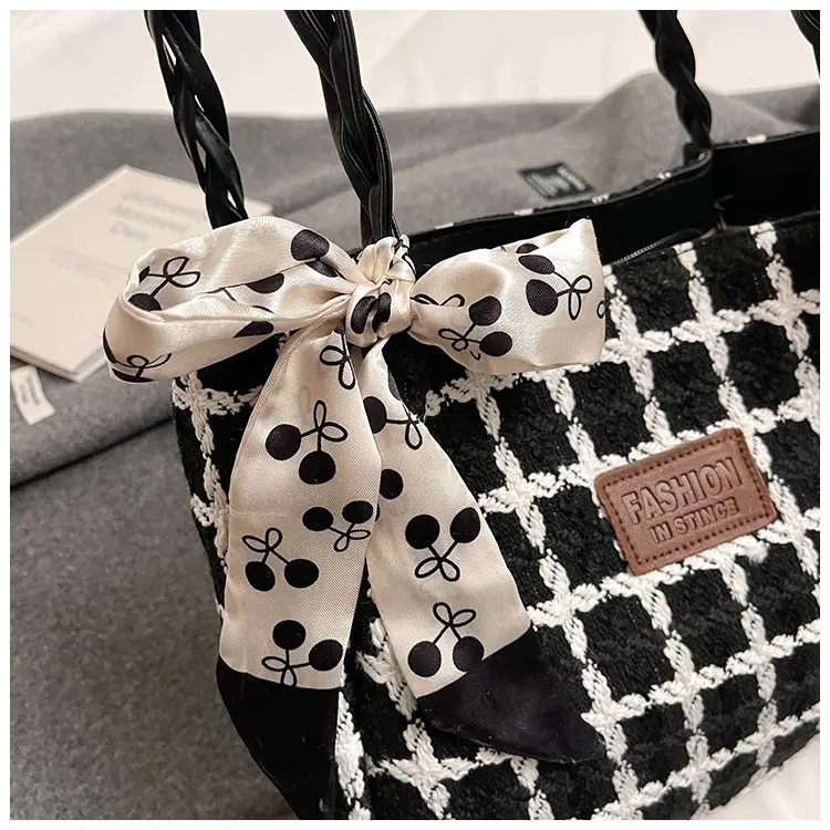 Large Capacity Plaid Shoulder Bag for Women — feature 39