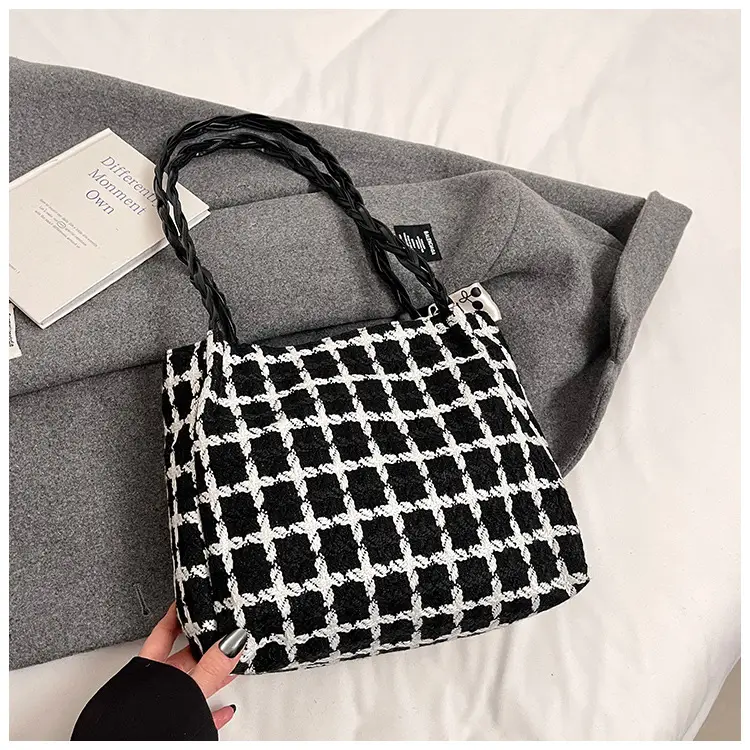 Large Capacity Plaid Shoulder Bag for Women — feature 42