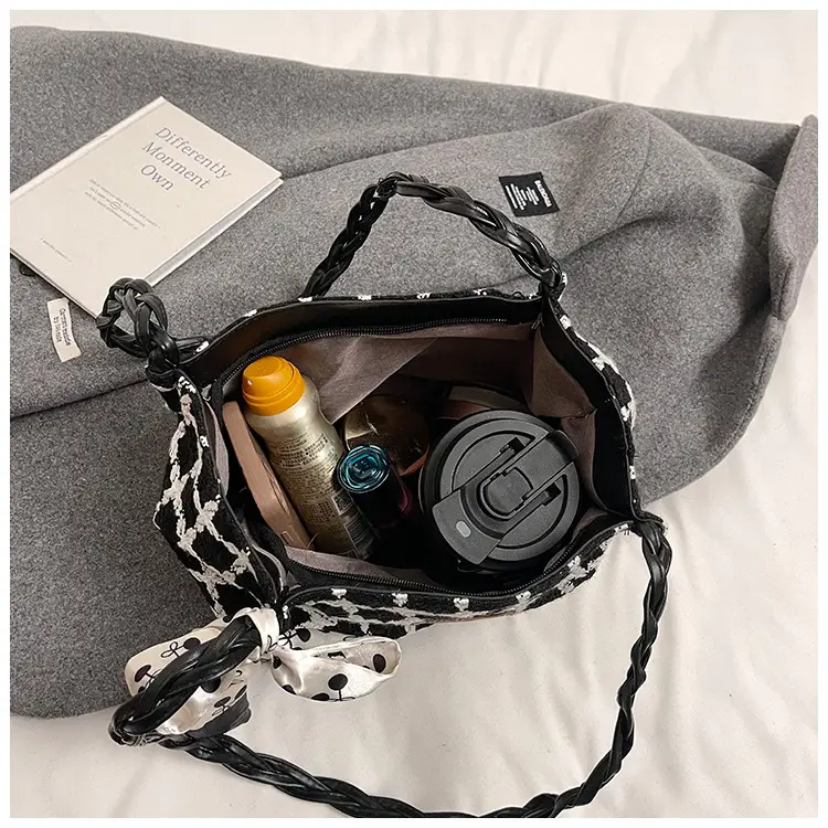 Large Capacity Plaid Shoulder Bag for Women — feature 45