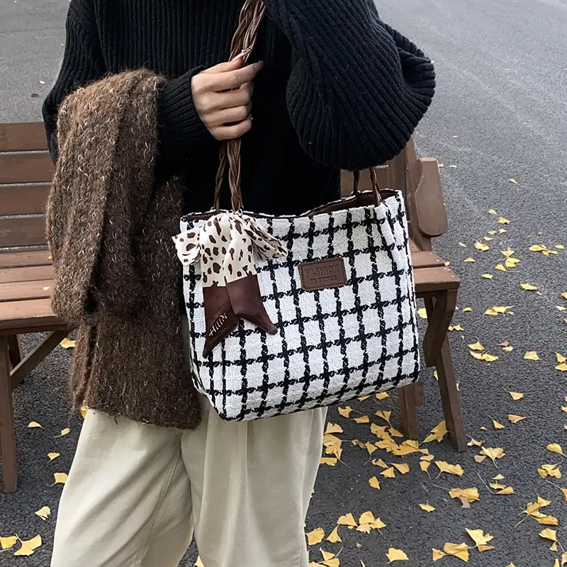 Large Capacity Plaid Shoulder Bag for Women