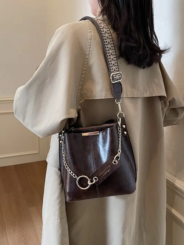 Brown Leather Shoulder Bag with Gold Chain & Ring Design - Image 6