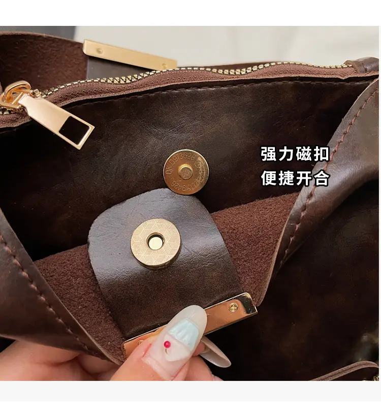 Brown Leather Shoulder Bag with Gold Chain & Ring Design — feature 5
