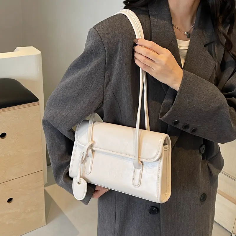 Red Women's Retro Style Shoulder Bag with Long Handle - Image 6