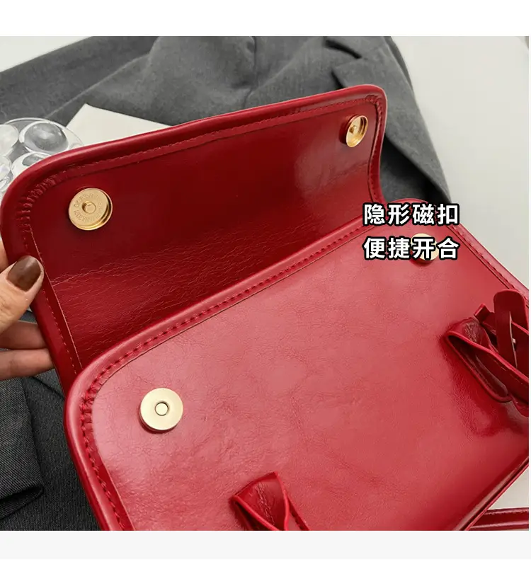 Red Women's Retro Style Shoulder Bag with Long Handle — feature 5