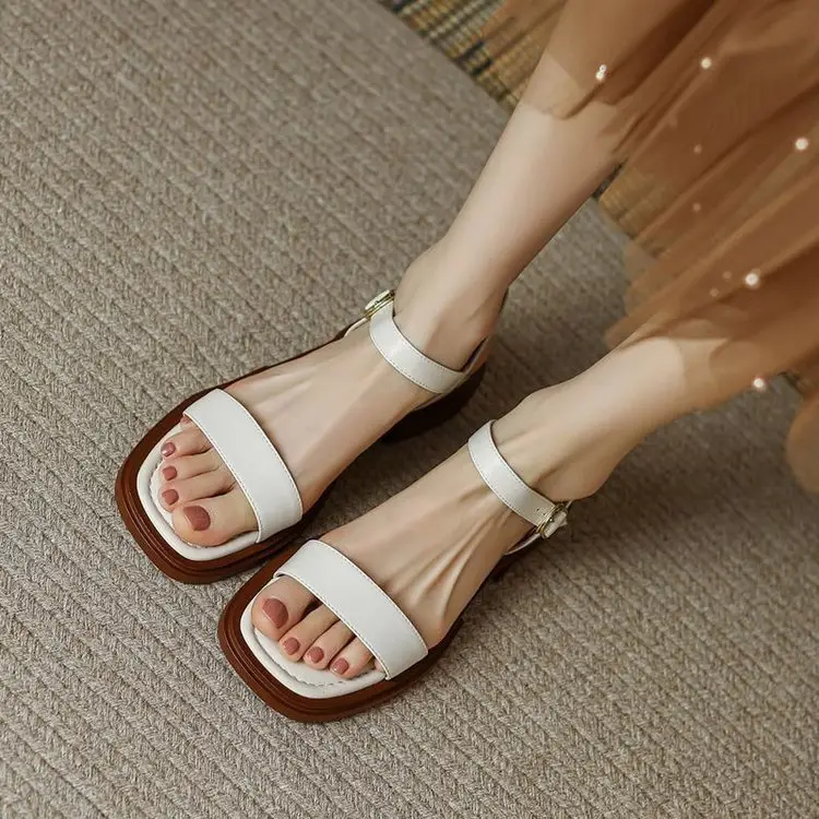 Internet Celebrity Popular Sandals and Slippers Women's Flat Bottom High-grade Korean-style All-match Comfortable Outer Wear Non-slip Roman Cool Shoes — feature 2