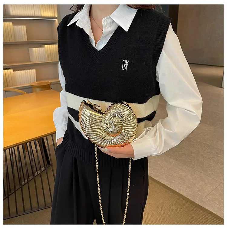 Golden Spiral Crossbody Bag for Women 2025 — feature 15