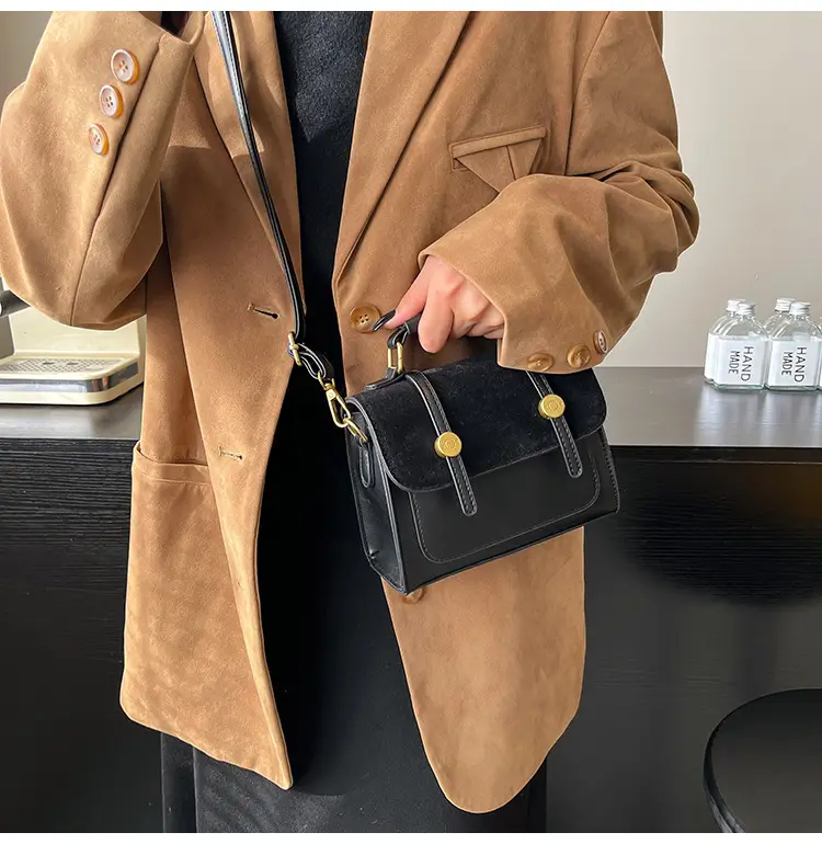 Retro Crossbody Bag Women Black 2025 — feature 17