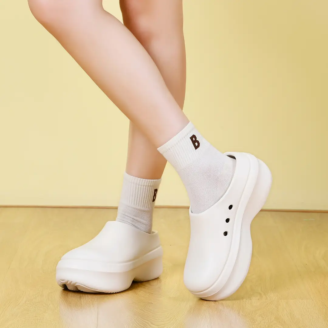 Chef Shoes Women's Outer Wear Waterproof and Oil-proof Wear-resistant Height-increasing Baotou Top EVA Kitchen Non-slip Sandals for Couples - Image 6