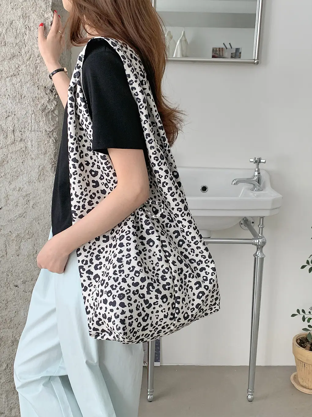 Korean Leopard Print Large Capacity Shoulder Bag - Image 5