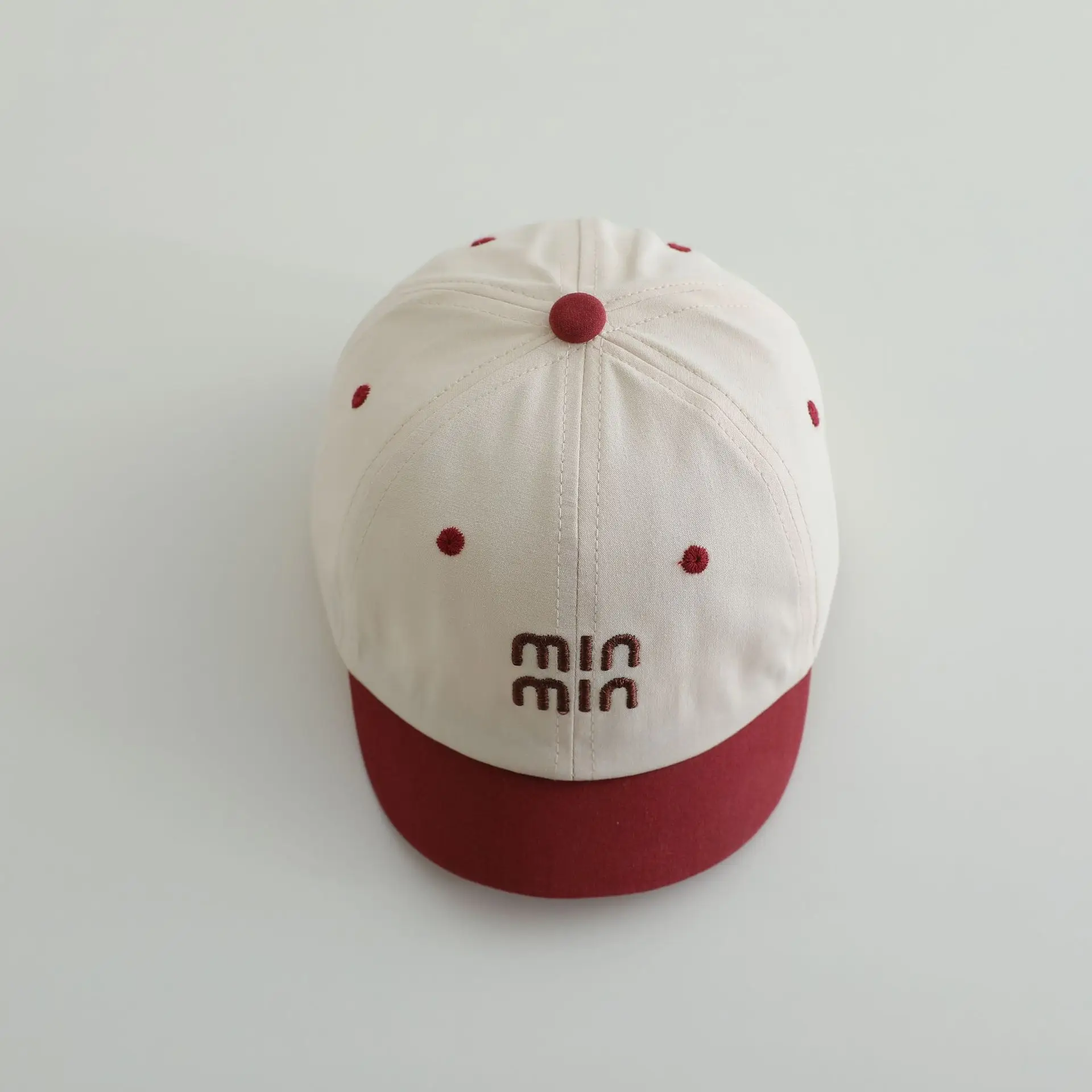 Minmin Baseball Cap Black White Red Brown β feature 13
