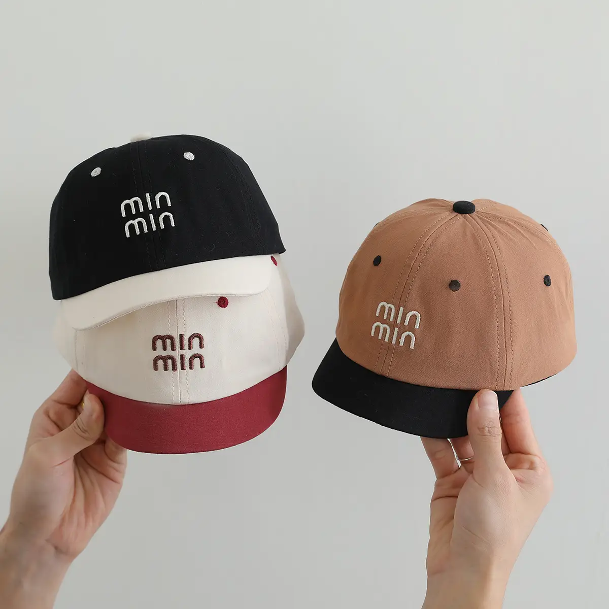 Minmin Baseball Cap Black White Red Brown β feature 3