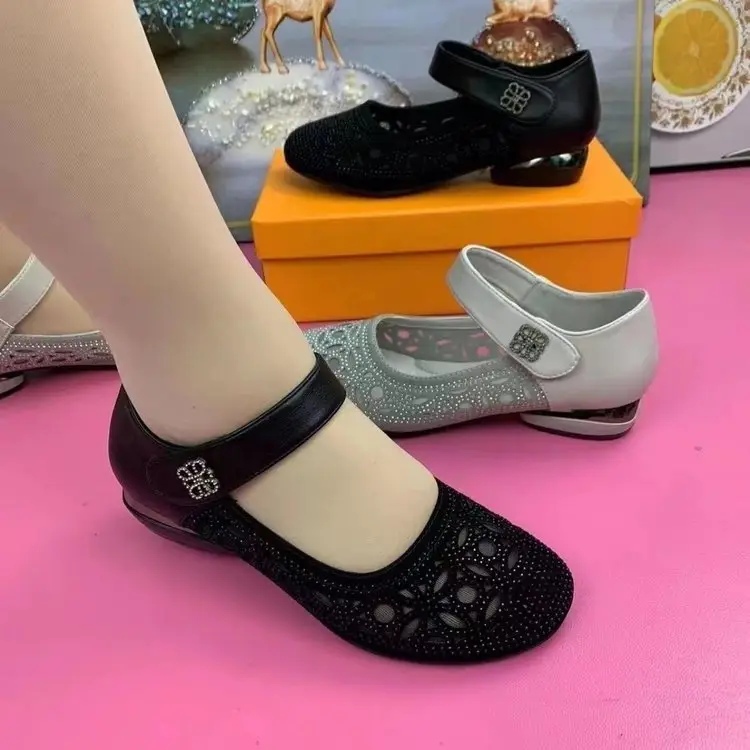 Hollow Breathable Single-layer Shoes Soft Sole Soft Surface Women's Shoes 2025 Summer Velcro Low Heeled Hole Shoes Women's Mother Sandals — feature 9
