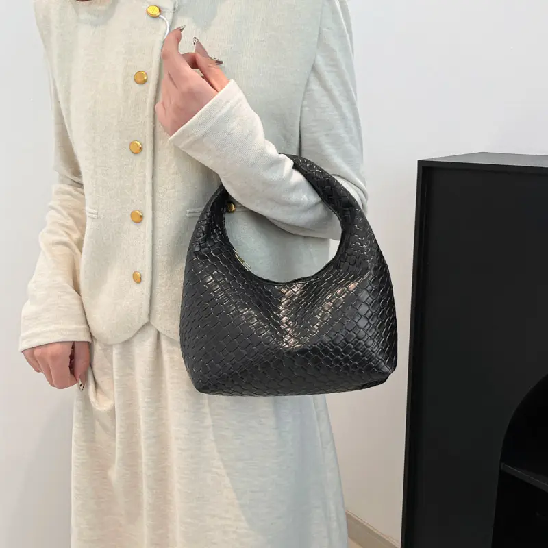 Maroon Woven Women's Shoulder Bag 2025 Casual Commuter - Image 7