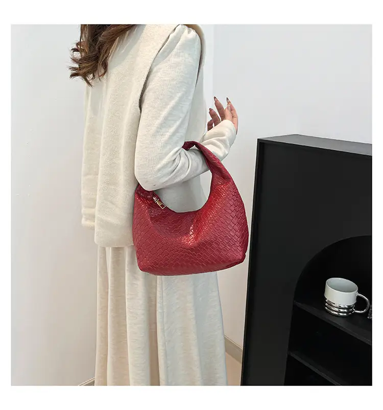 Maroon Woven Women's Shoulder Bag 2025 Casual Commuter — feature 16
