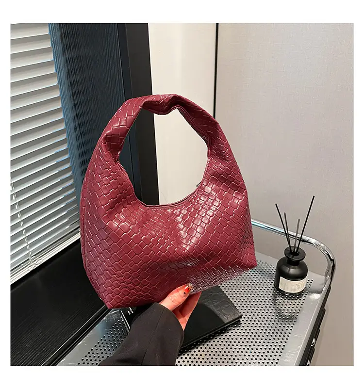 Maroon Woven Women's Shoulder Bag 2025 Casual Commuter — feature 24