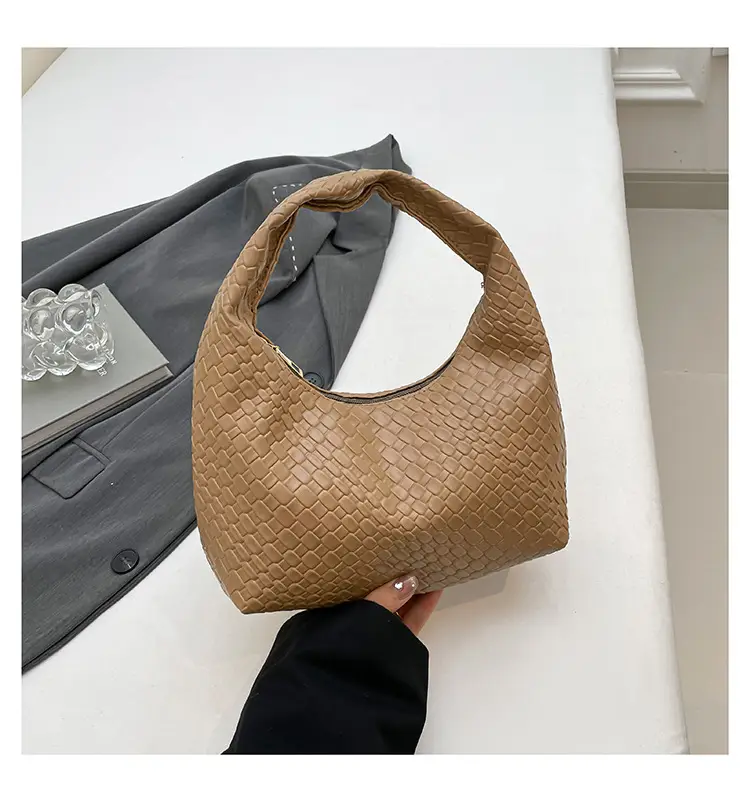 Maroon Woven Women's Shoulder Bag 2025 Casual Commuter - Image 3