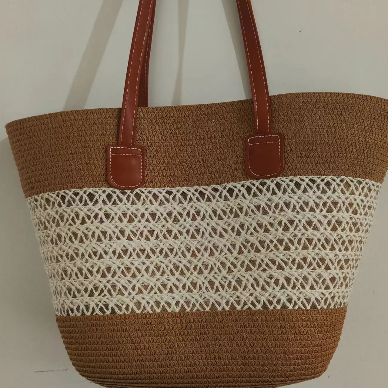 Straw Woven Women's Bag Large Capacity Beach Tote - Image 10