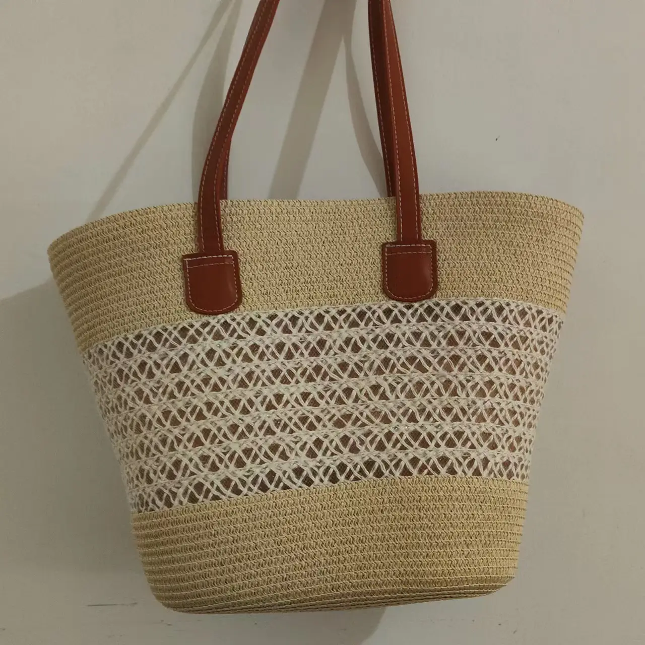 Straw Woven Women's Bag Large Capacity Beach Tote - Image 11