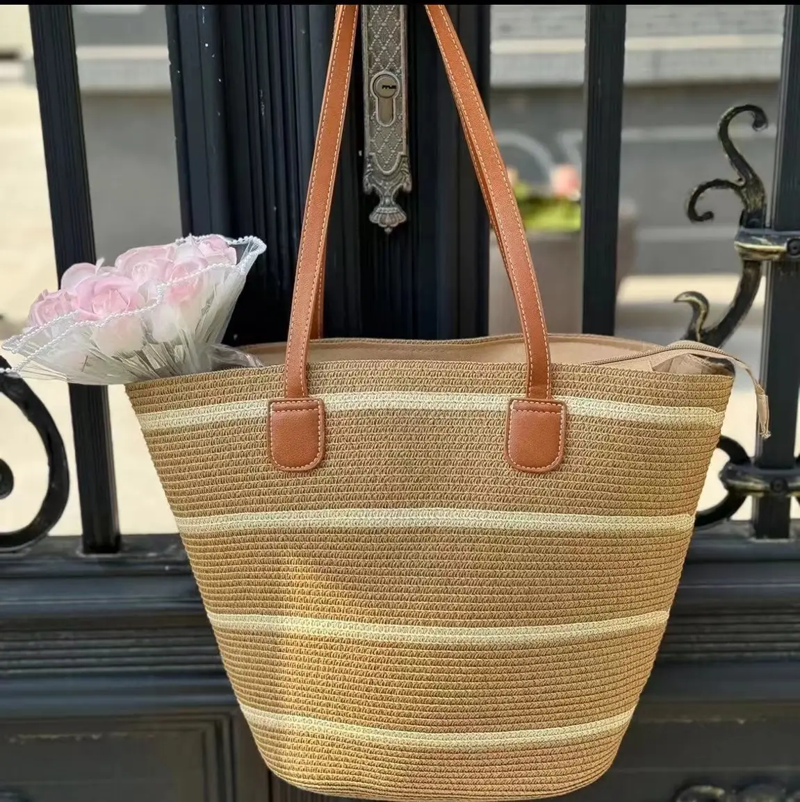 Straw Woven Women's Bag Large Capacity Beach Tote - Image 8