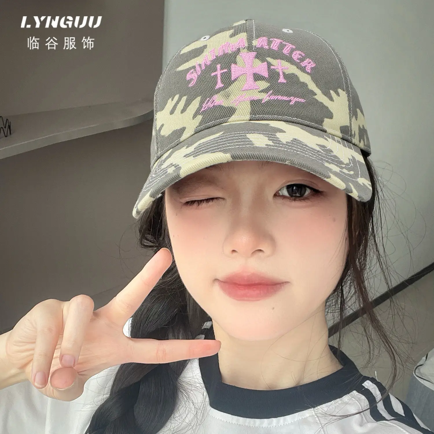 Women Camo Peaked Cap 56-61cm Small - Image 8