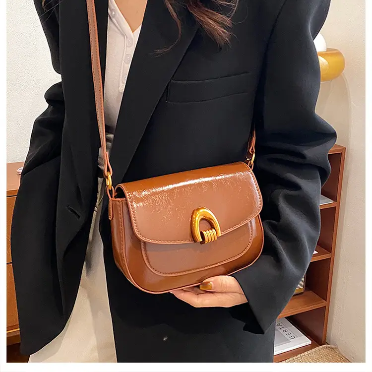 Women's Saddle Crossbody Bag Brown Black Red — feature 12