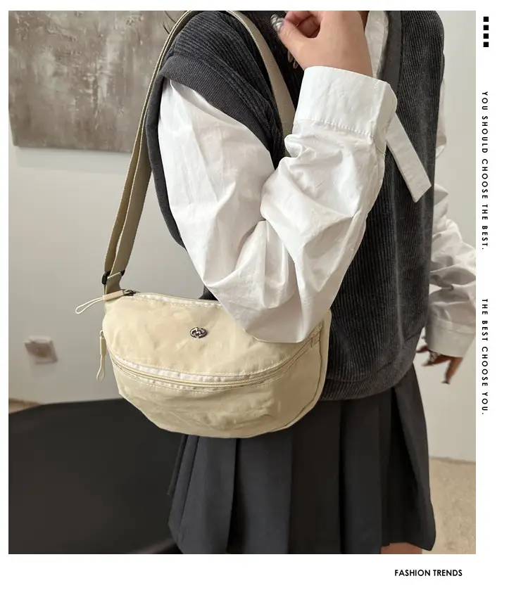 Light Portable Crossbody Bag Women 2025 New — feature 2