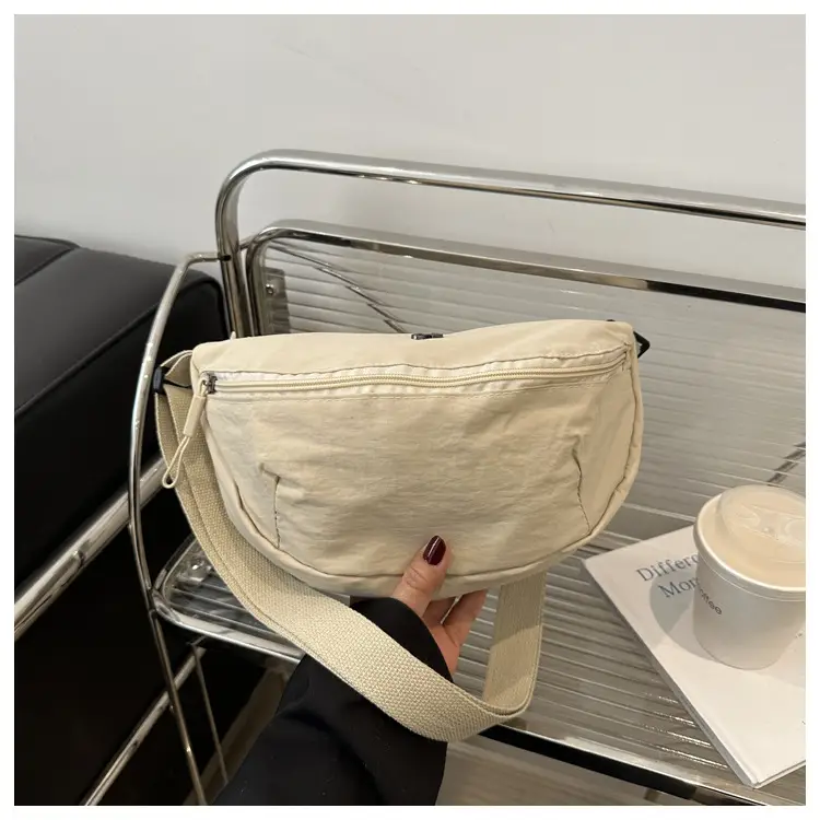 Light Portable Crossbody Bag Women 2025 New — feature 26