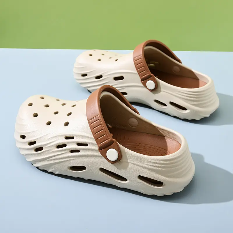 Hole Shoes Women's Summer Thick Sole Elevated Breathable Wear-resistant Slippers EVA Outer Wear Beach Lightweight Shoe Sandals