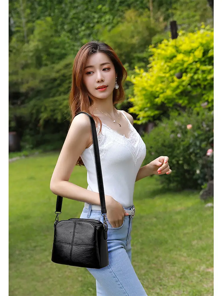 Black Leather Crossbody Bag for Women Middle Age — feature 11