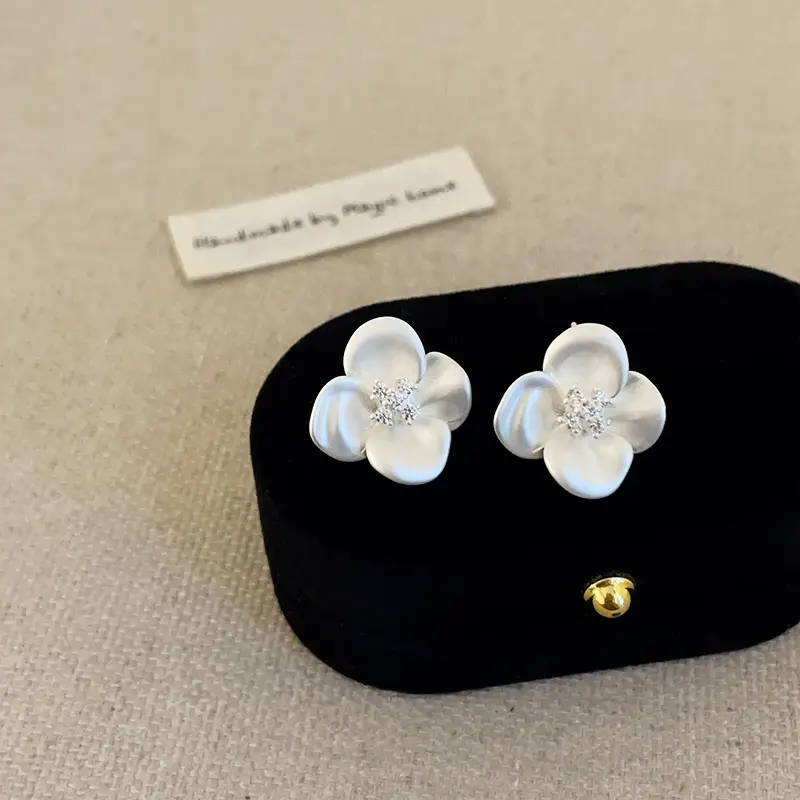 Matte Zircon Flower Earrings for Women — feature 9