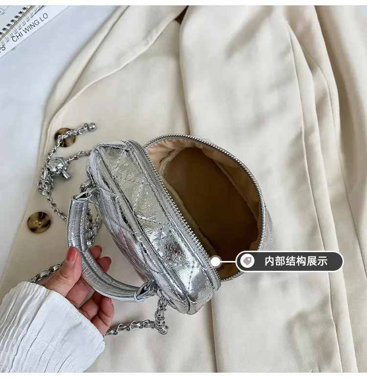Black Rhomboid Chain Bag Women 2025 — feature 10