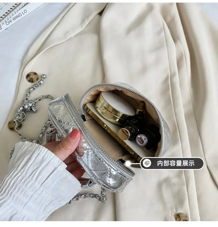 Black Rhomboid Chain Bag Women 2025 — feature 11