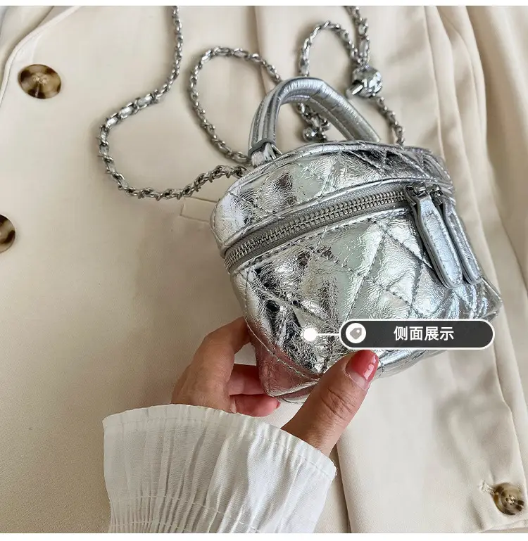 Black Rhomboid Chain Bag Women 2025 — feature 8