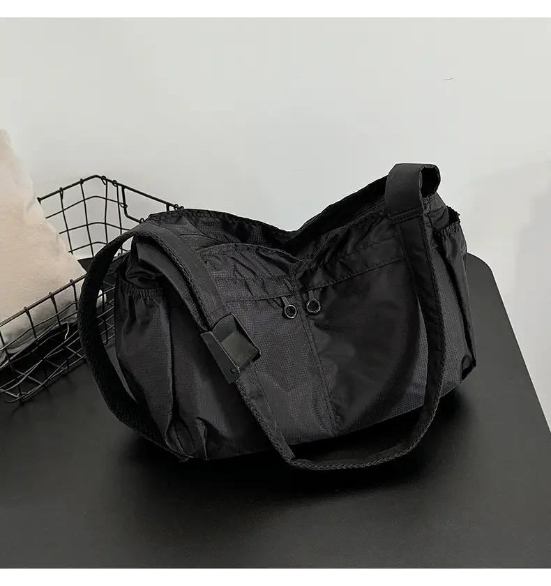 Waterproof Nylon Crossbody Bag for Men Women Large Capacity — feature 13