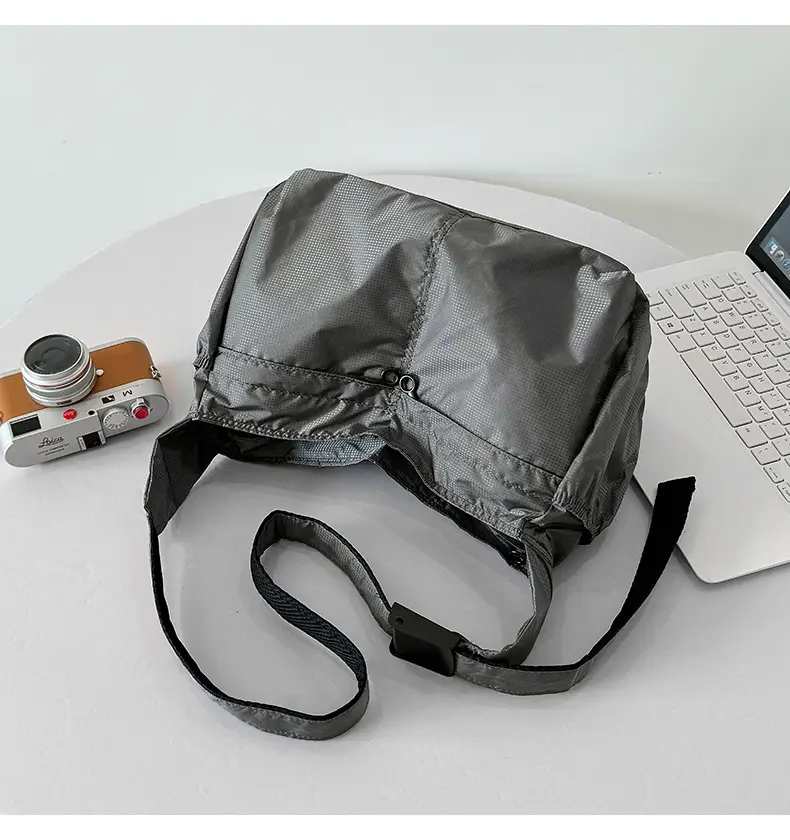 Waterproof Nylon Crossbody Bag for Men Women Large Capacity — feature 15