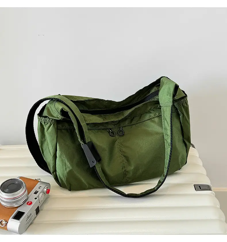 Waterproof Nylon Crossbody Bag for Men Women Large Capacity — feature 20