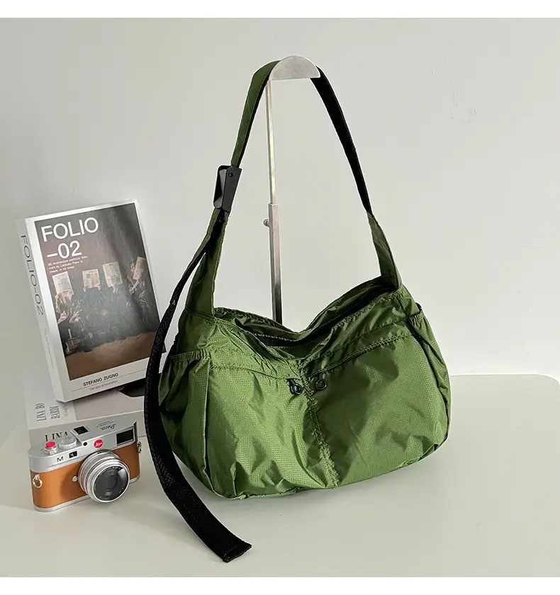 Waterproof Nylon Crossbody Bag for Men Women Large Capacity — feature 21