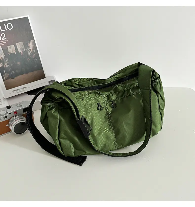 Waterproof Nylon Crossbody Bag for Men Women Large Capacity — feature 23