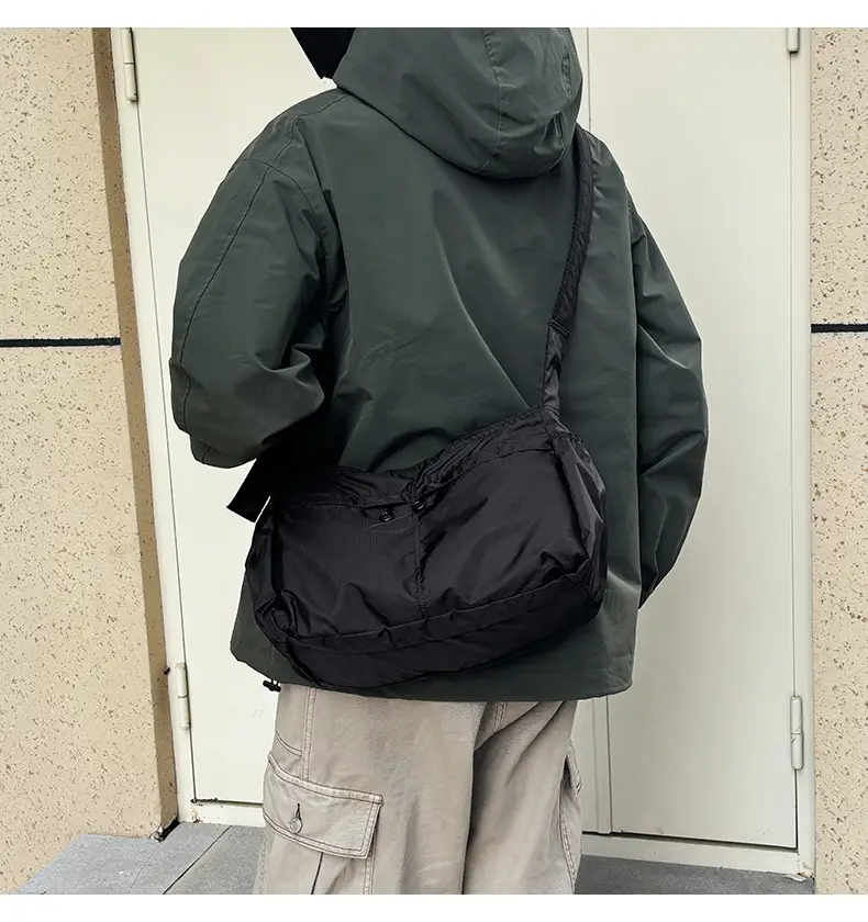 Waterproof Nylon Crossbody Bag for Men Women Large Capacity — feature 43