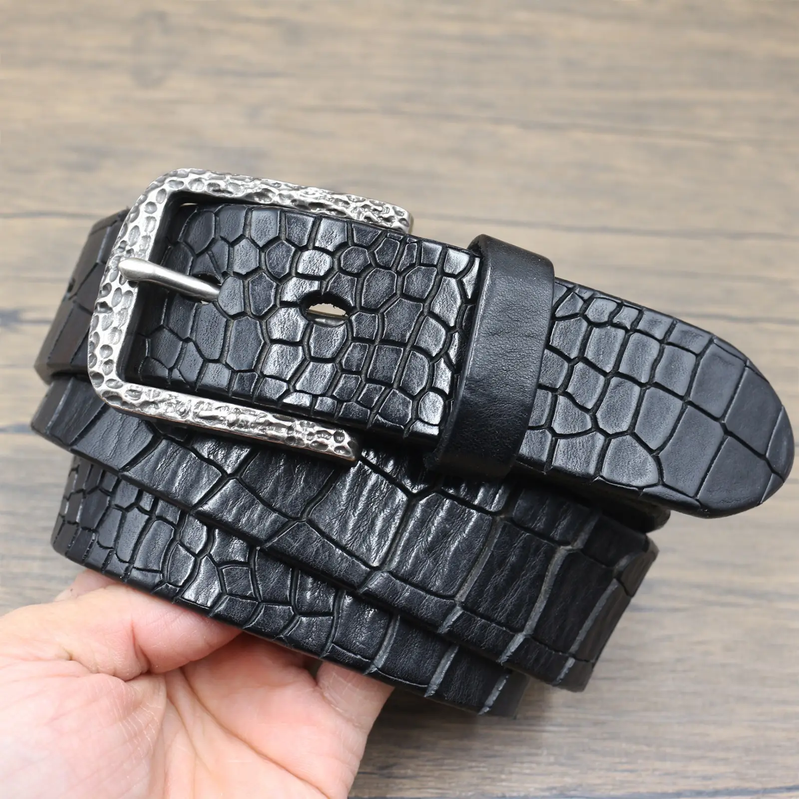 Vintage Croc Belt for Men Genuine Leather Pin Buckle — feature 8