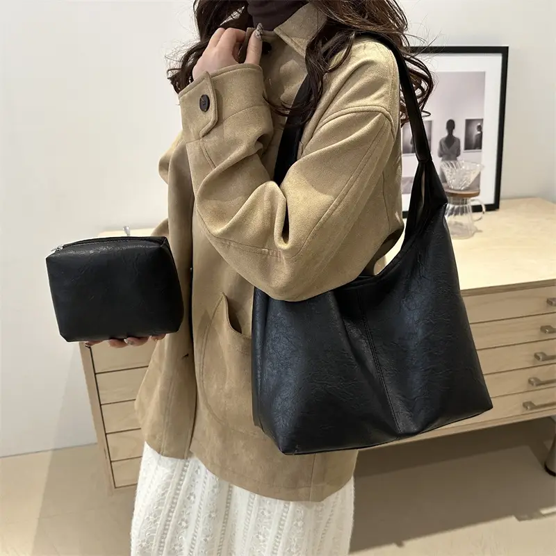 2025 Korean Style Black Leather Tote Bag with Crossbody & Zipper Compartment - Image 7