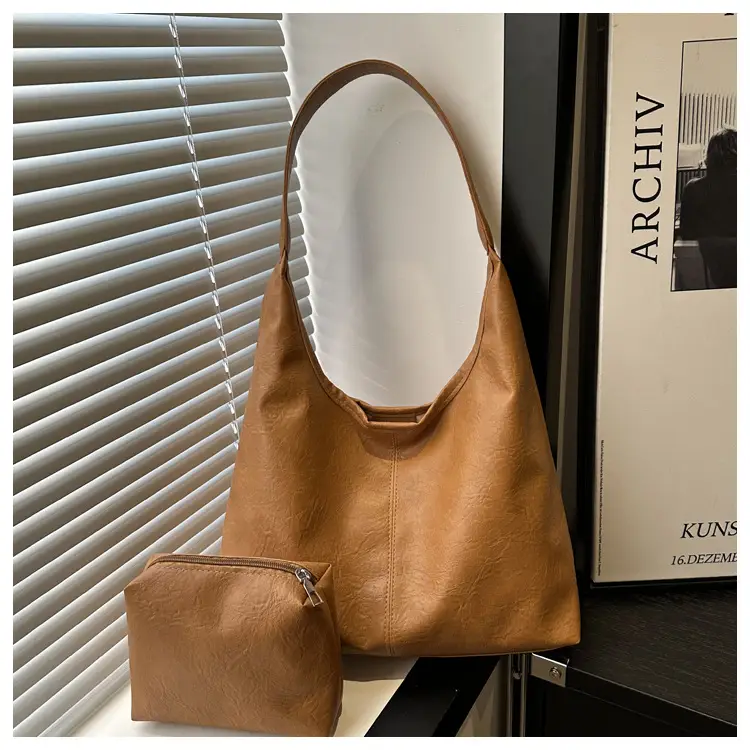 2025 Korean Style Black Leather Tote Bag with Crossbody & Zipper Compartment — feature 18