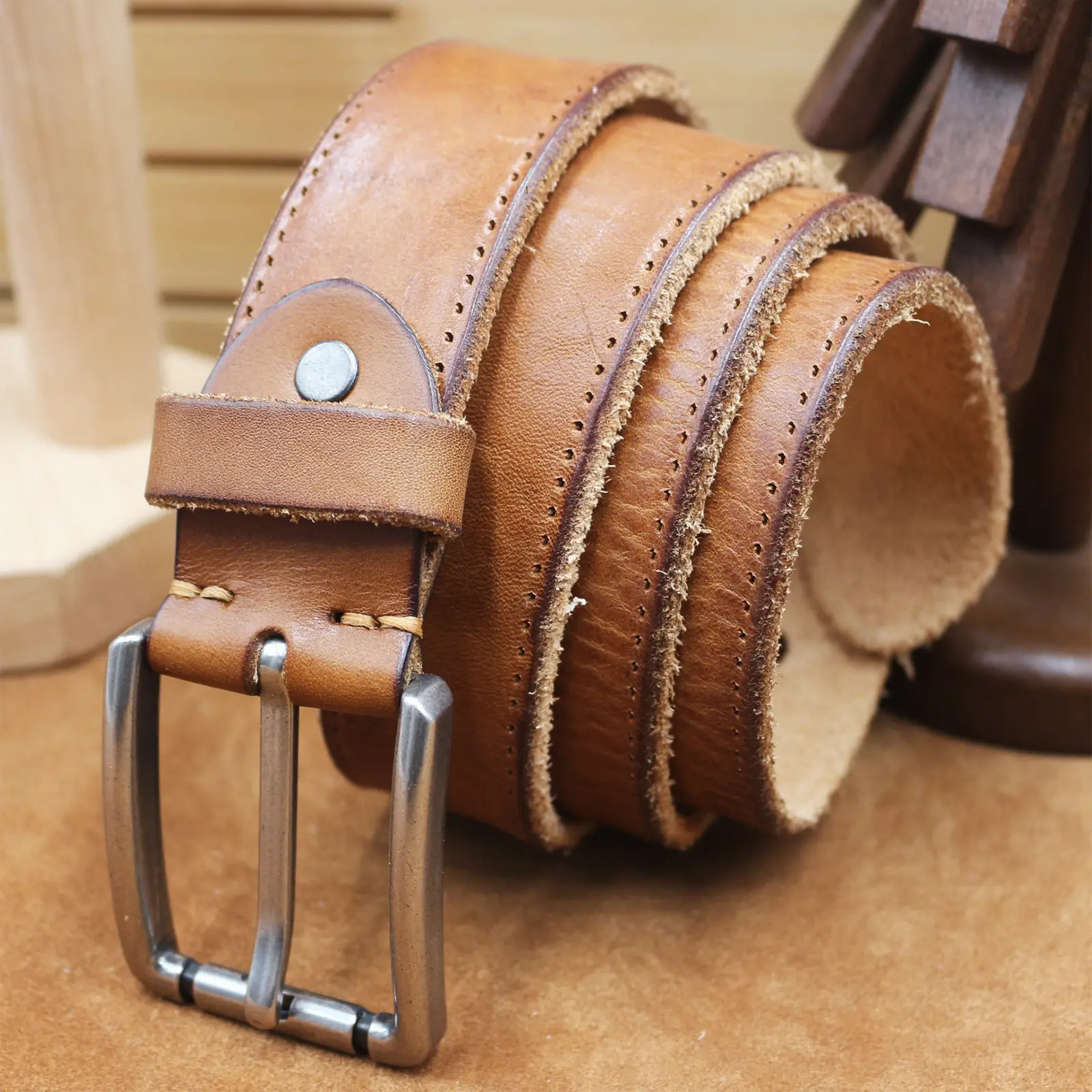 Men's Thick Leather Belt with Needle Buckle Brown — feature 11