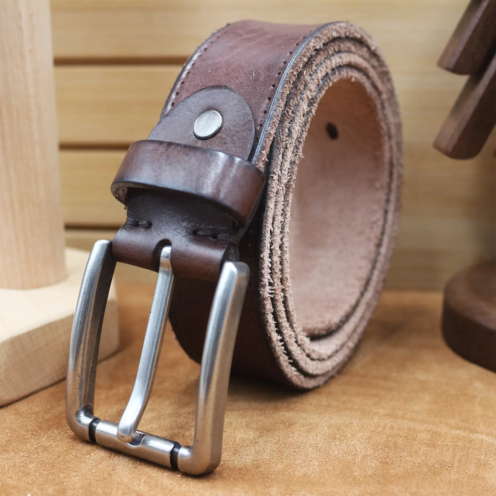 Men's Thick Leather Belt with Needle Buckle Brown — feature 16