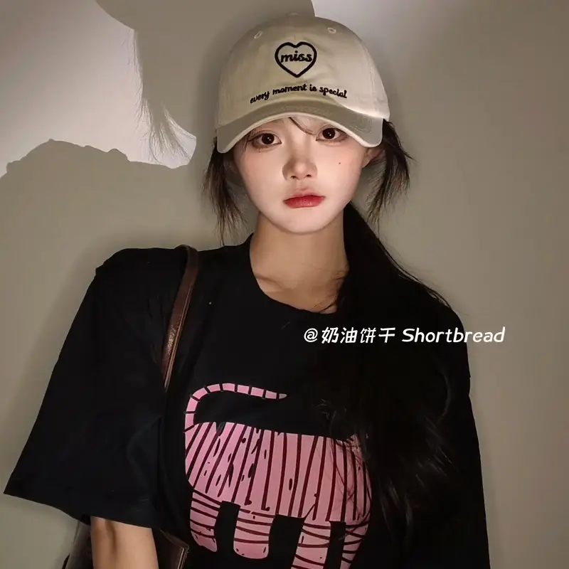 Korean Heart Duckbill Cap for Men Women Black - Image 6