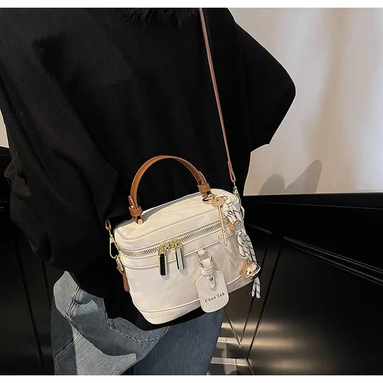 Women's Black Leather Box Bag with Chain Strap & Gold Plated Hardware — feature 16