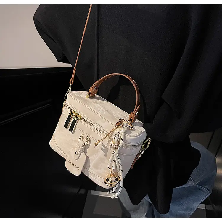 Women's Black Leather Box Bag with Chain Strap & Gold Plated Hardware — feature 17