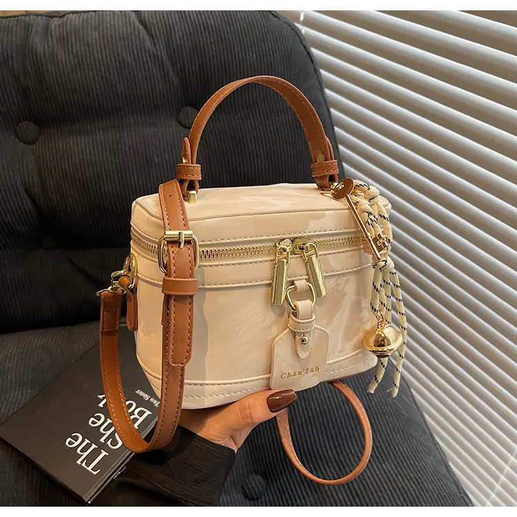 Women's Black Leather Box Bag with Chain Strap & Gold Plated Hardware — feature 40