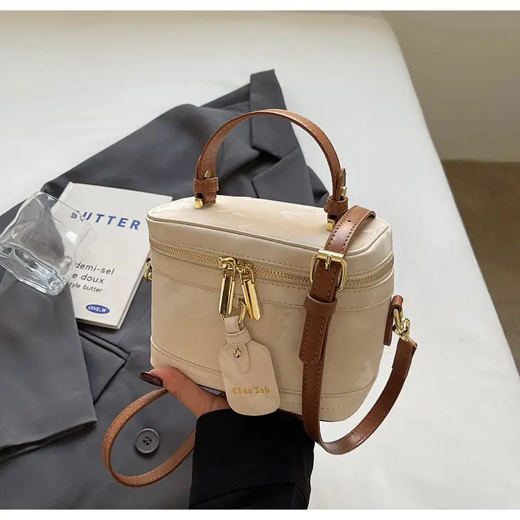 Women's Black Leather Box Bag with Chain Strap & Gold Plated Hardware — feature 41